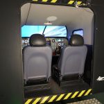 kleines Cockpit Flugzeug Simulator Flightdeck L.E.